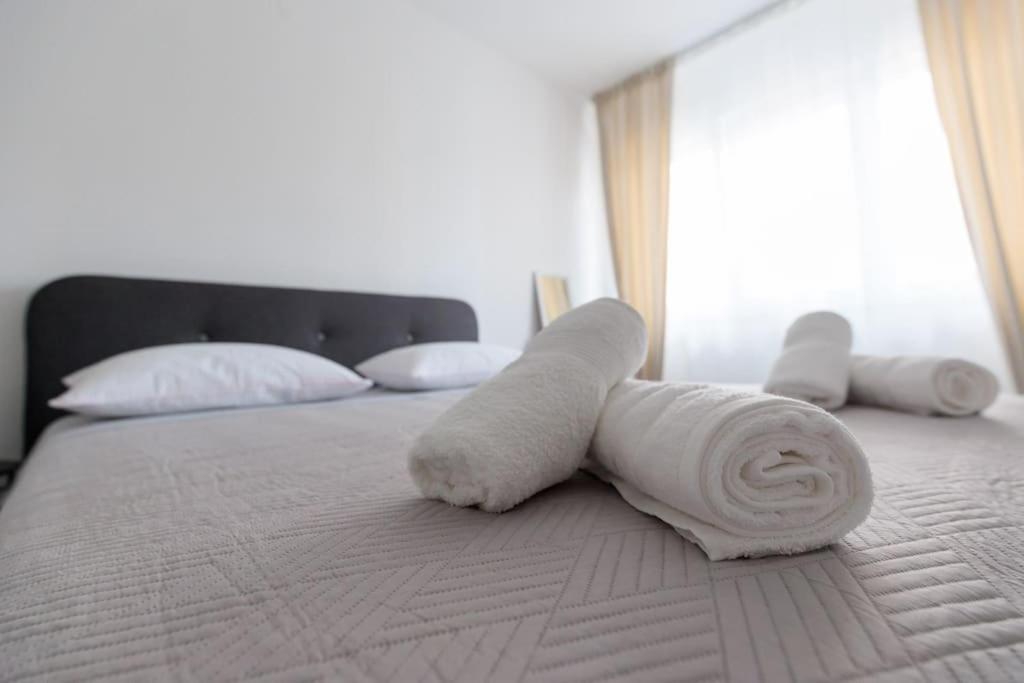 Apartment Dominicus Zara Esterno foto