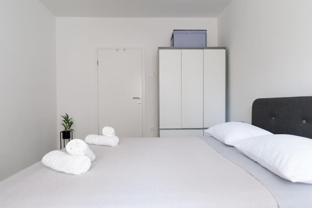 Apartment Dominicus Zara Esterno foto