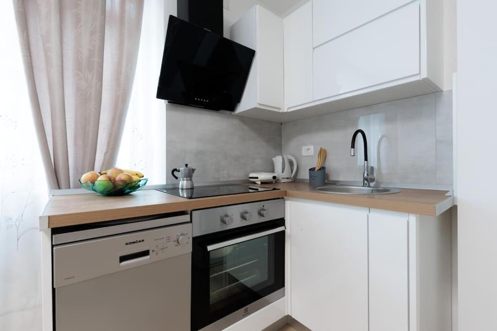 Apartment Dominicus Zara Esterno foto