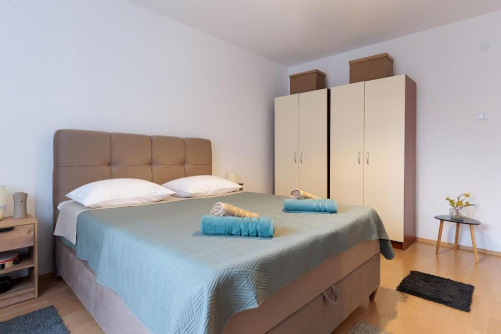 Apartment Dominicus Zara Esterno foto