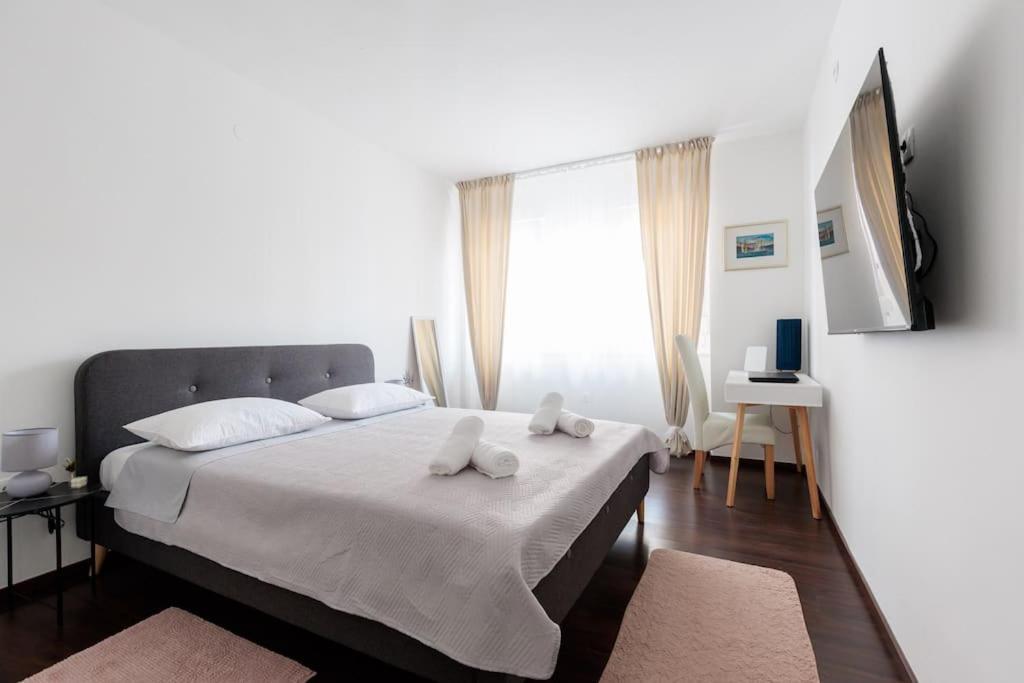 Apartment Dominicus Zara Esterno foto